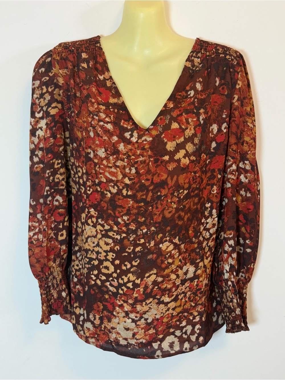 NWT Sunny Leigh V-Neck Long Sleeve Multicolor Animal Print Blouse